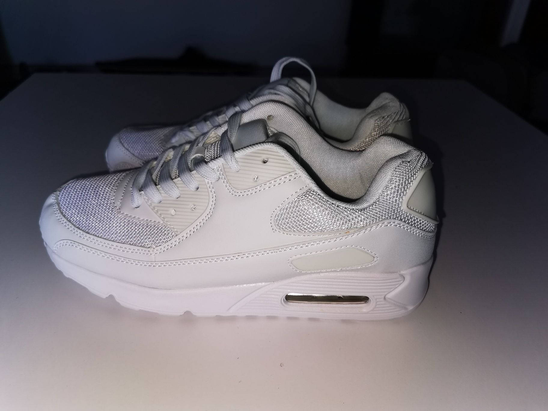 Buty Airmax 42. 26,5