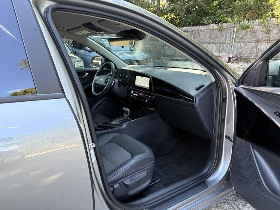 2023 Kia Niro EX