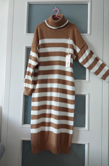 Długa włoska sukienka sweterkowa z golfem w paski Uni M L XL