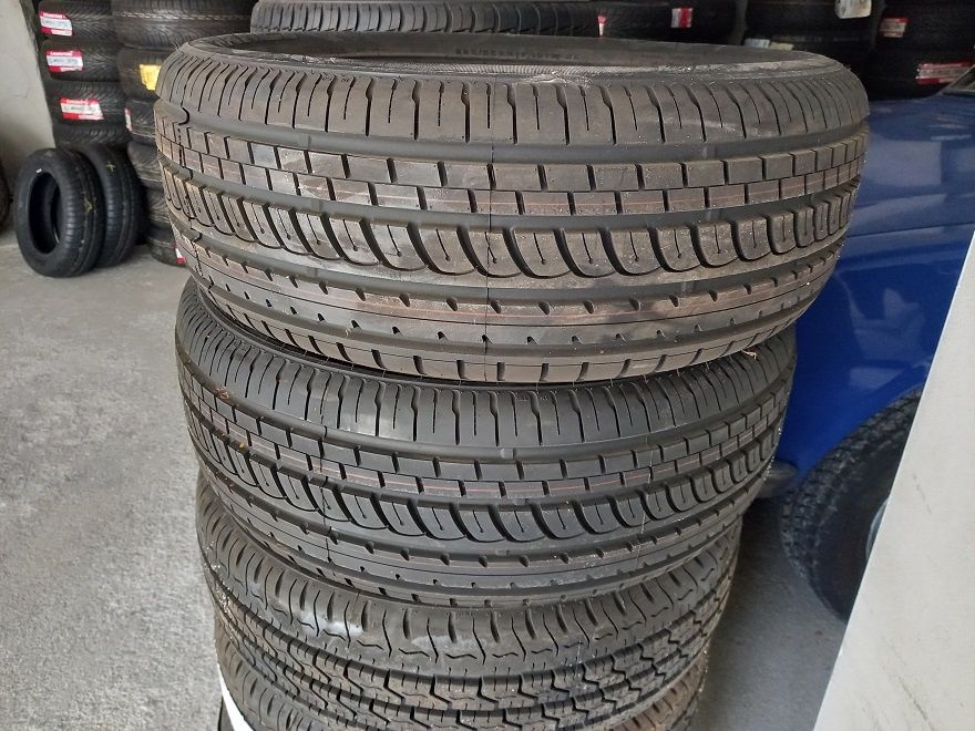 4 pneus Novos 225/55R17 Wanli
