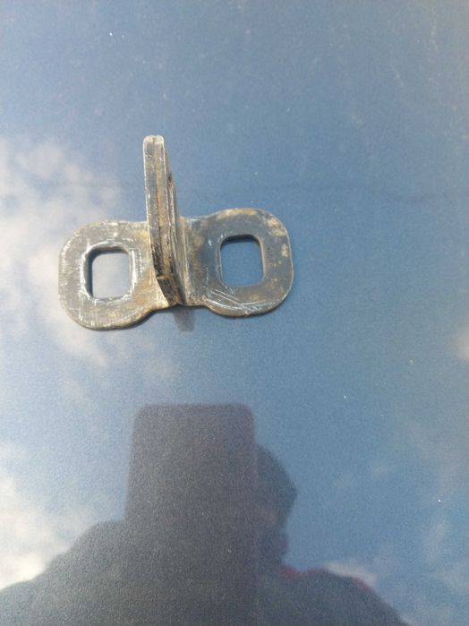 Петля замку багажника рено меган 2