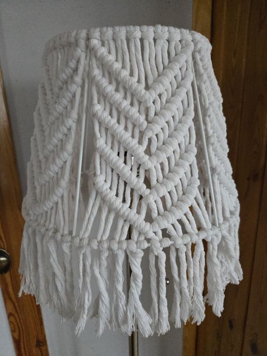 lampa stojąca podłogowa kinkiet abażur boho makrama biała