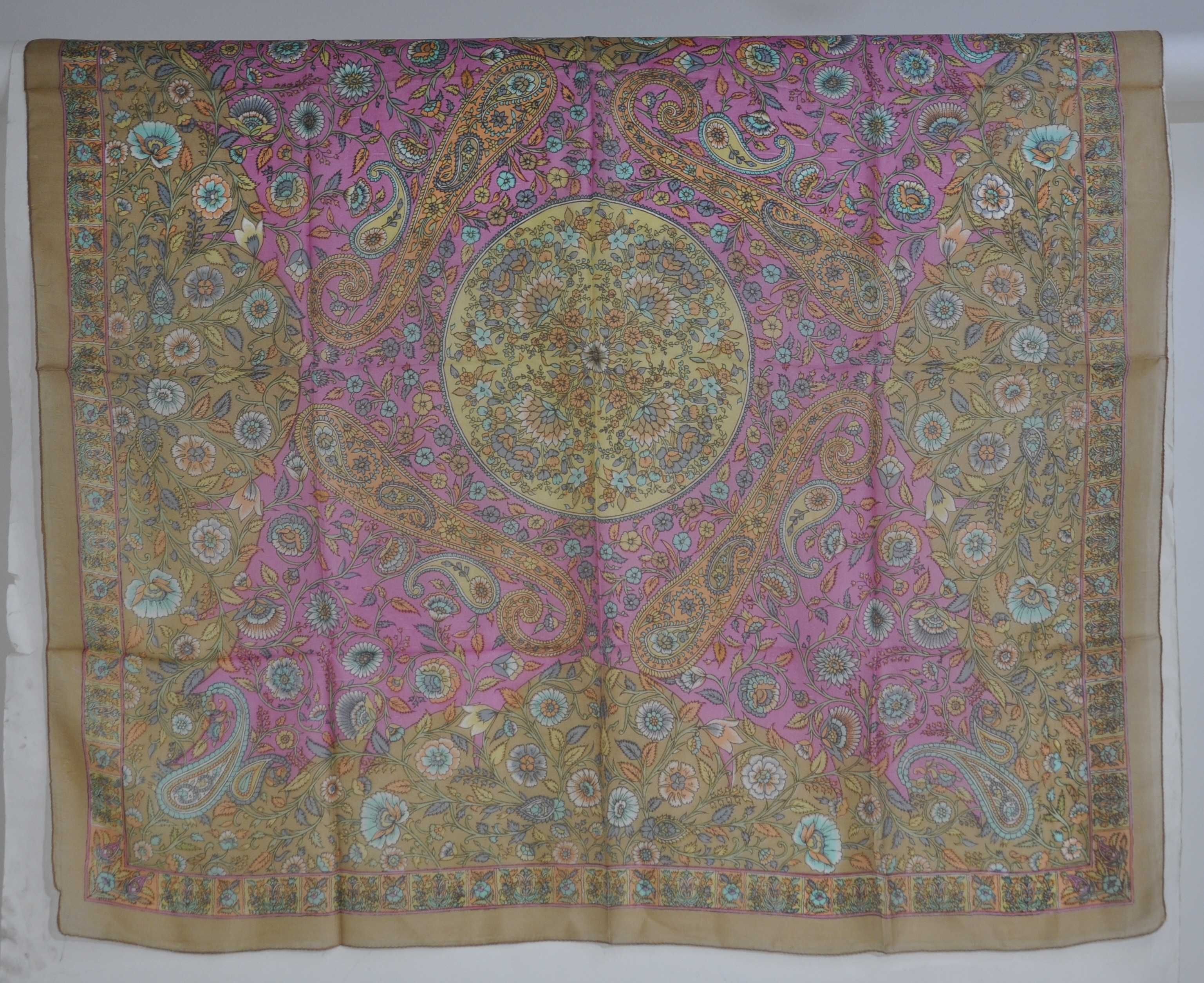 Chusta Apaszka Szal Szalik Damska Jedwabna Jedwab z Indii 102x98cm