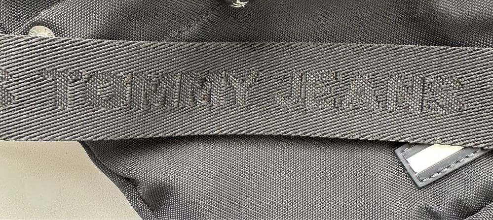 Продам сумку Tommy Jeans. Оригинал! Идеал! Недорого! Без нюансов!