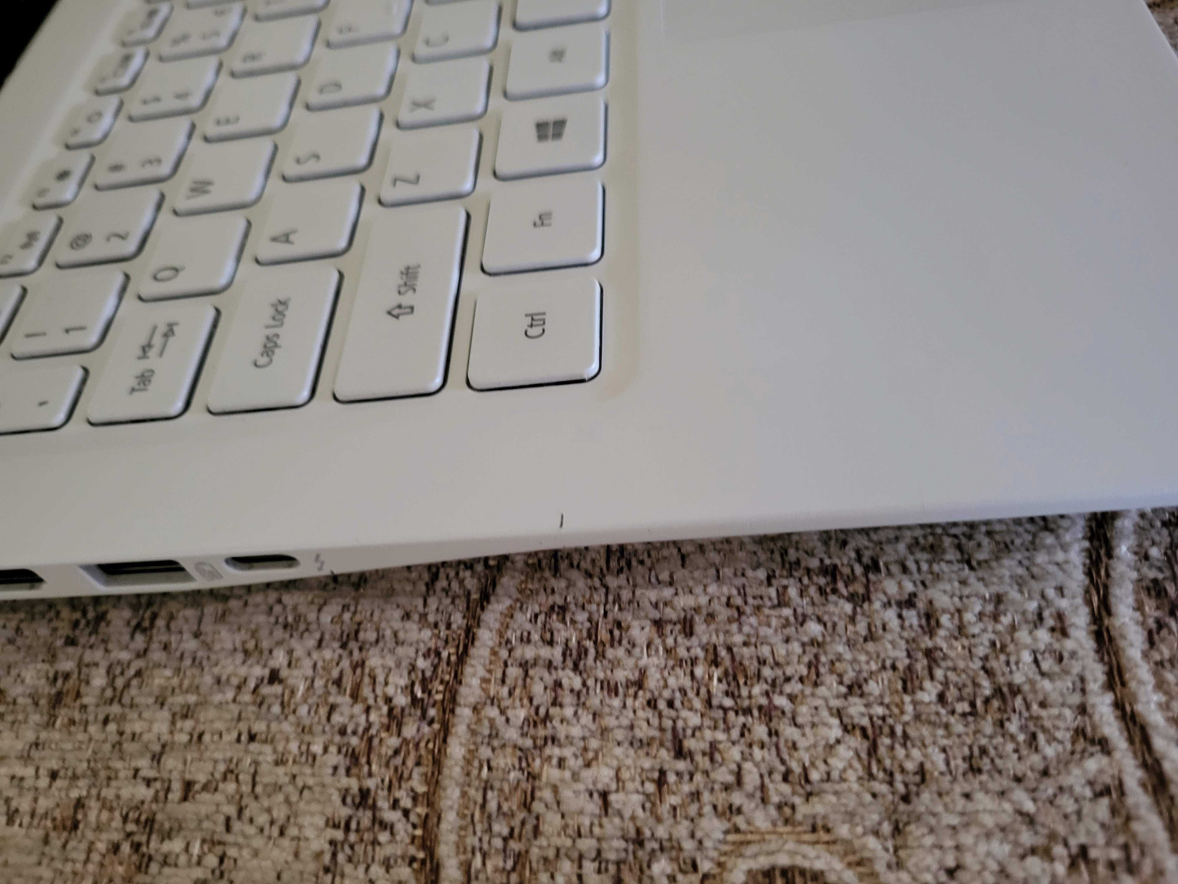 Acer Swift 5 ultrabook 14" i5-1035G1 16GB ekran dotykowy, nowa bateria