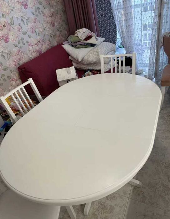 Кухонный стол и стулья