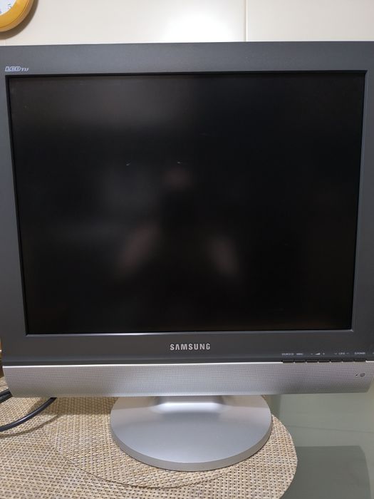 TV LCD SAMSUNG Avariada