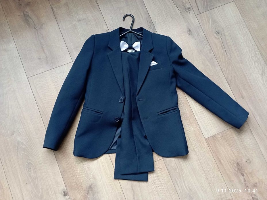 Granatowy Garnitur komunijny 128/134