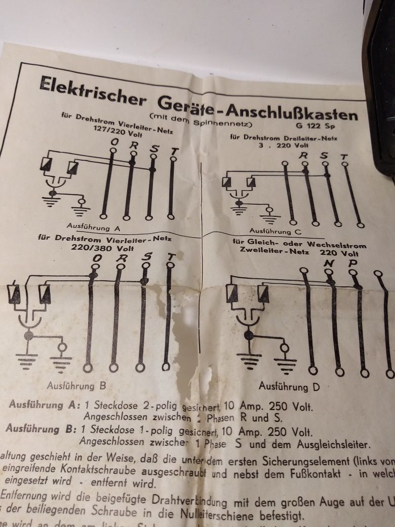 Ebonitowa skrzynka przyłączeniowa do urządzeń elektrycznych 1941 rok