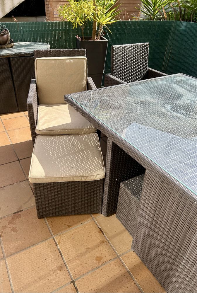 Conjunto de Jardim / Jantar- Cubo em Rattan com 4 cadeirões e 4 bancos