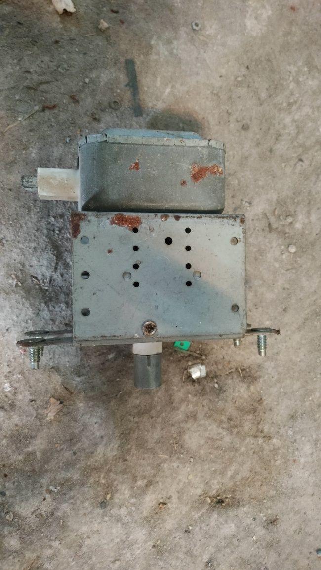 Magnetron Sanyo 2M218H