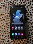 Samsung Z flip4 uszkodzony