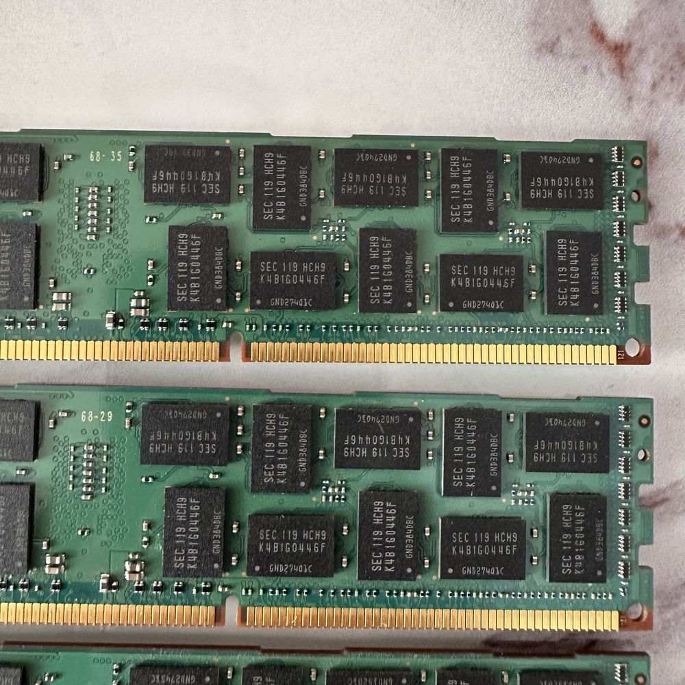 Оперативная память Samsung 4×4GB DDR3 ECC Registered (RDIMM) — 16 ГБ