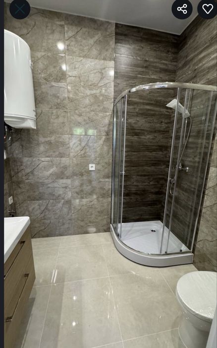 Новий сучасний таунхаус з сонячними панелями,2 км від проспекту Бажана