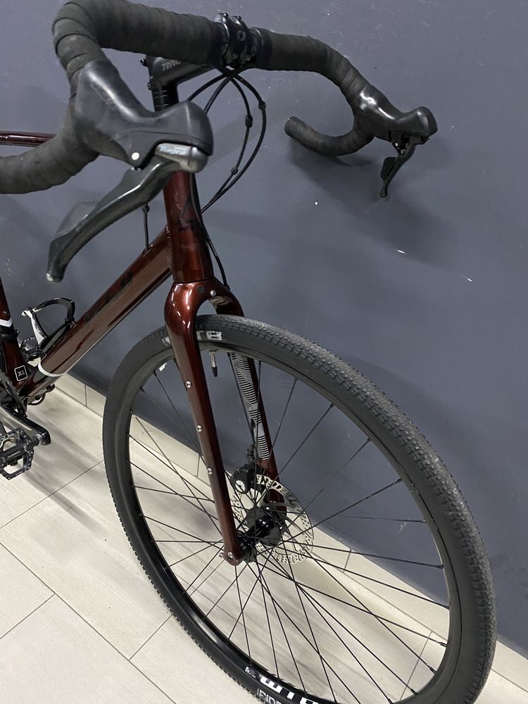 Гравійний велосипед Fuji Jari 2.1  Gravel Bike як новий