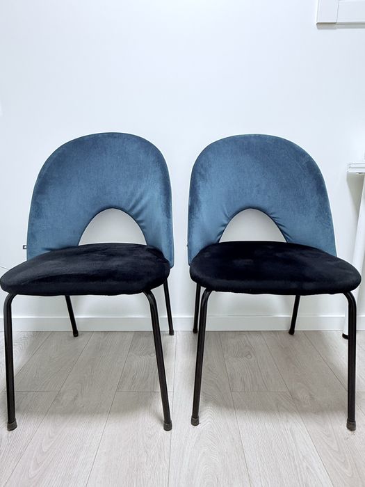 2 Cadeiras modernas — como novas