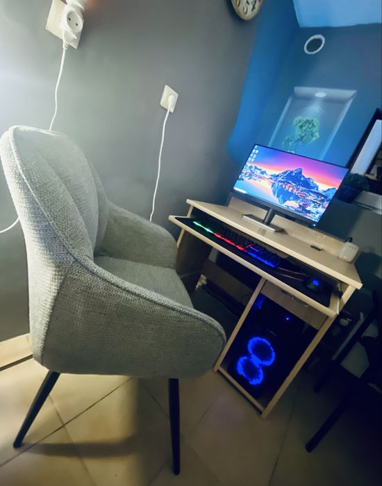 Крісло продам ,стан нового