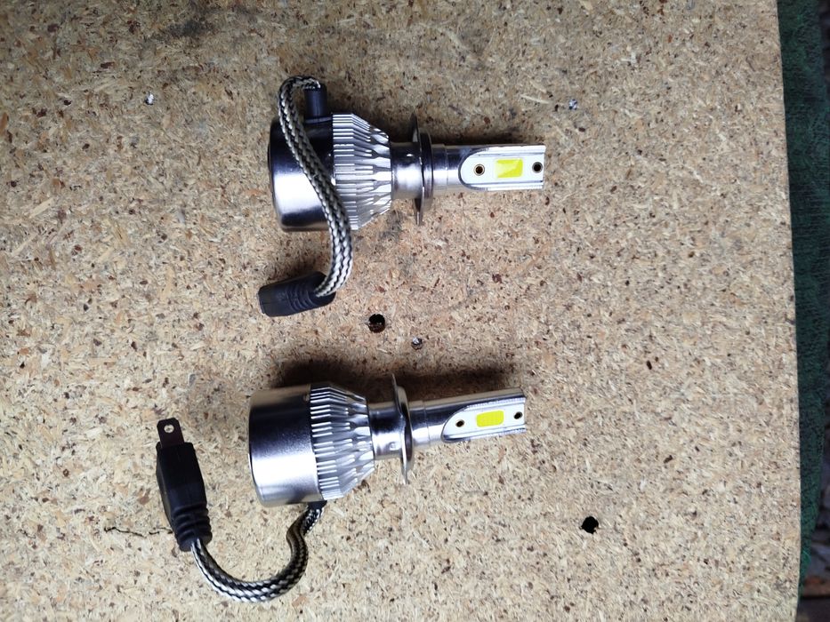 Ксенон лед лампи