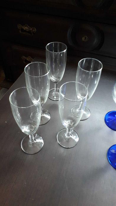 Conjunto de copos. 10 unidades tudo por 5 euros