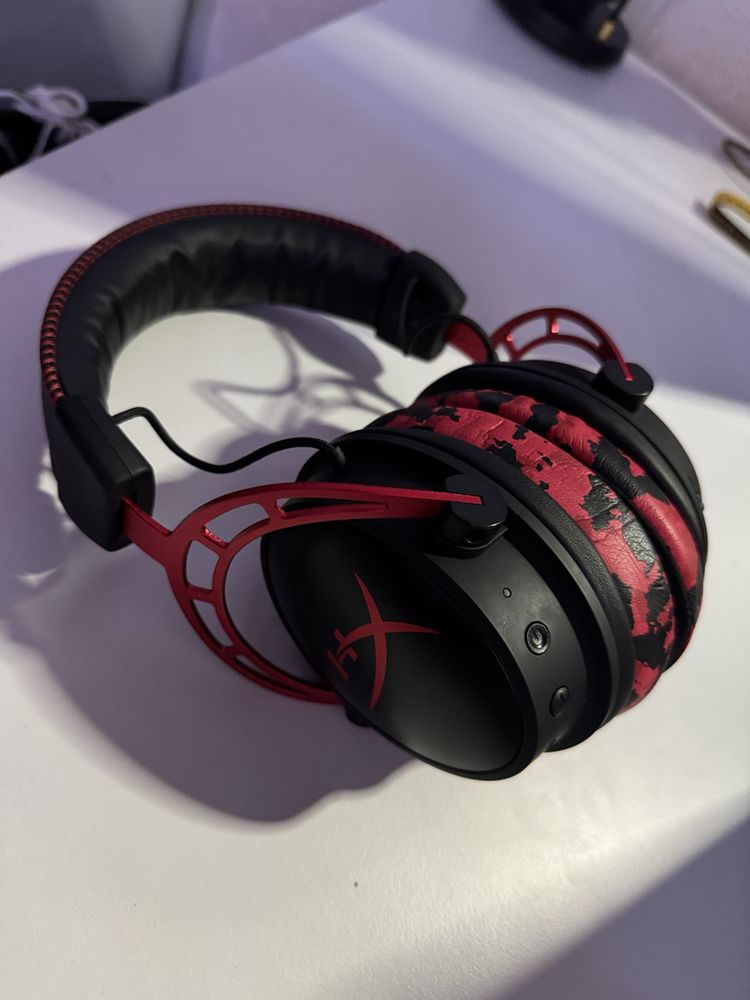 Hyper X Cloud Alpha Wireless + Suporte + Earbuds