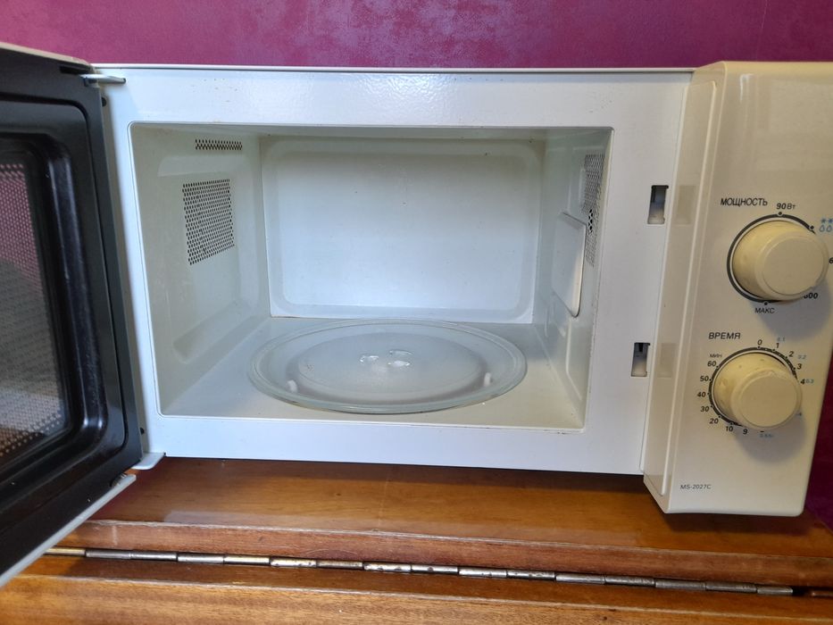 Мікрохвильова піч