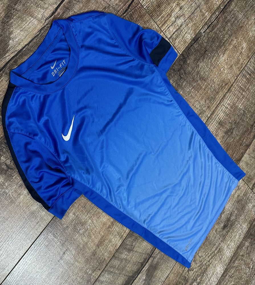 Футболка Nike. S-ка. Оригинал