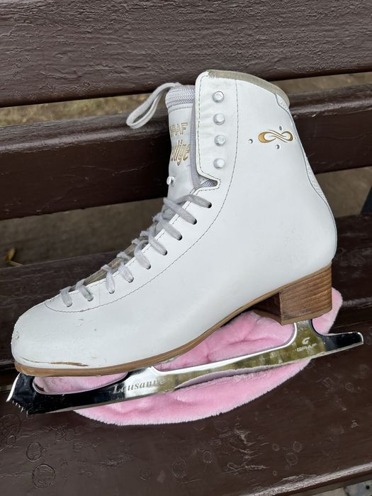 Коньки фигурные Graf 26 см