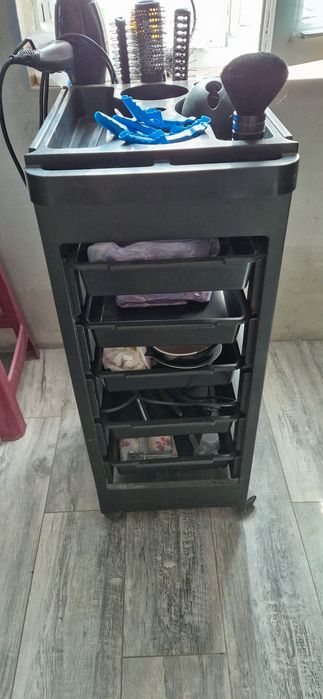 Парикмахерская тележка