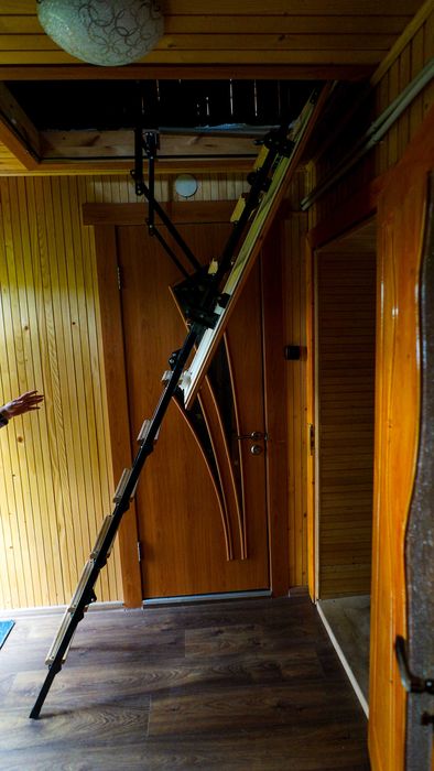 Продається затишний будинок з невеликою ділянкою в Карпатах