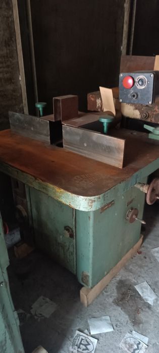 Продам токарний станок 1м63