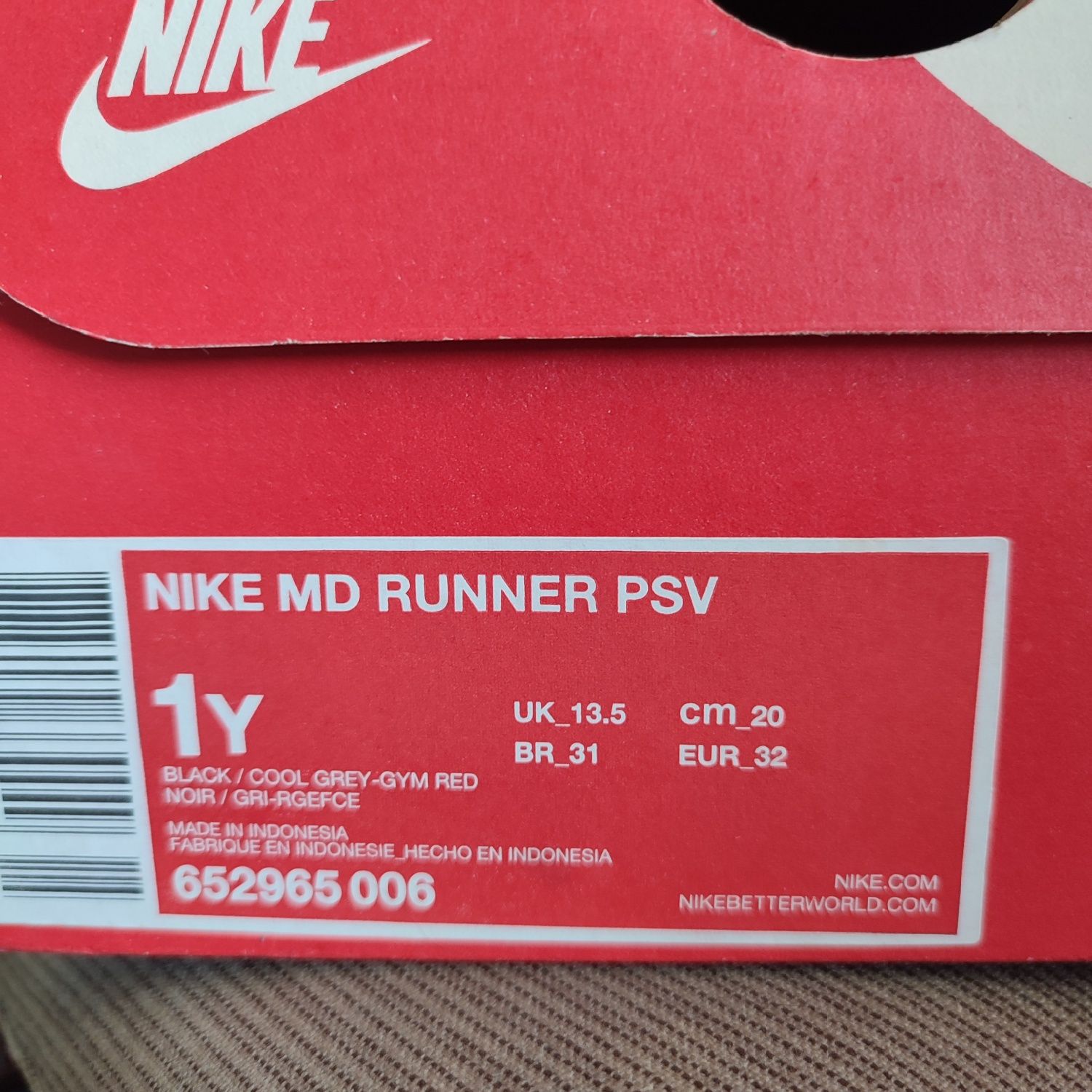 Buty Nike r. 33 dla chłopca