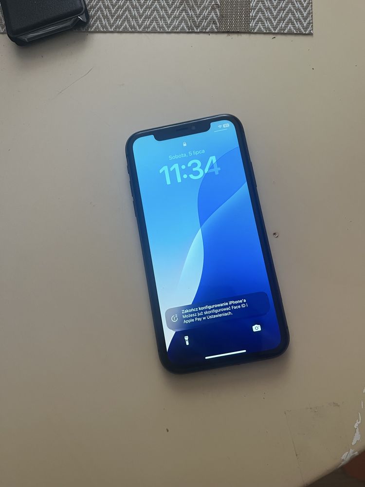 Iphone 11 64 gb dobry stan