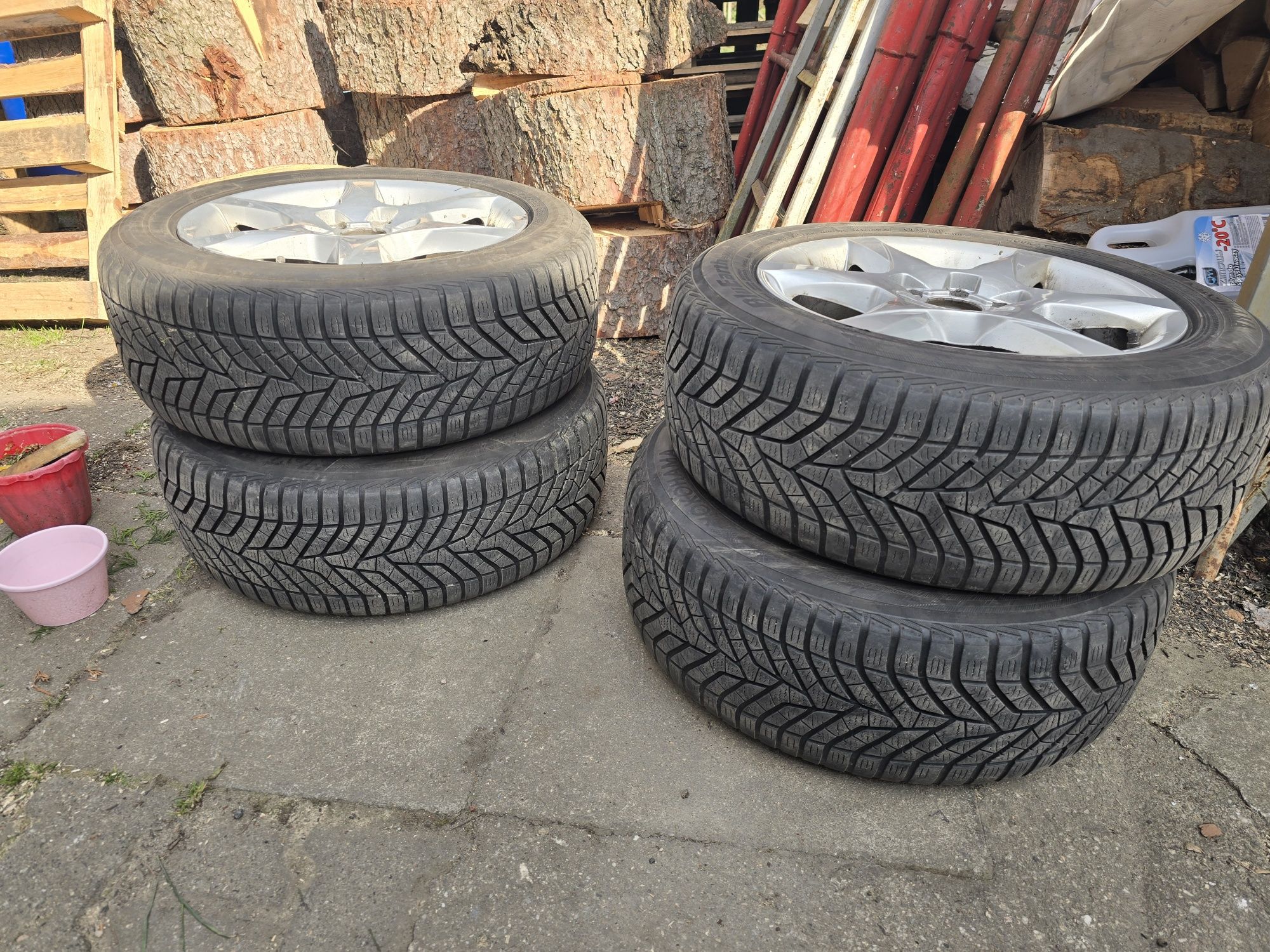 Felgi z oponami zimowymi 5x112 16 cali audi vw