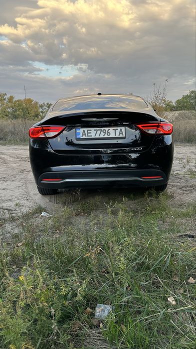 Продам Chrysler 200 2016 року 2.5 газ/бензин