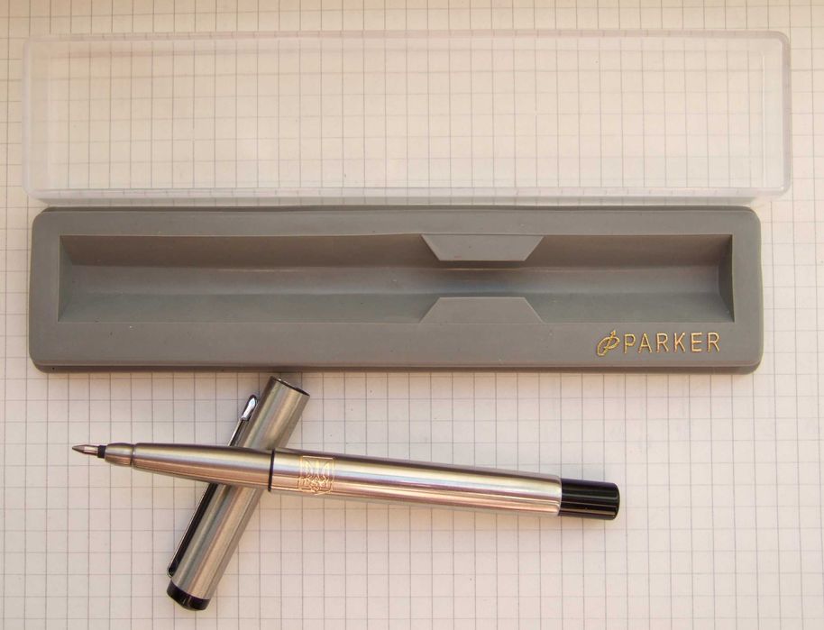 Ручка - роллер Parker Vector з гербом України. Оригінал.