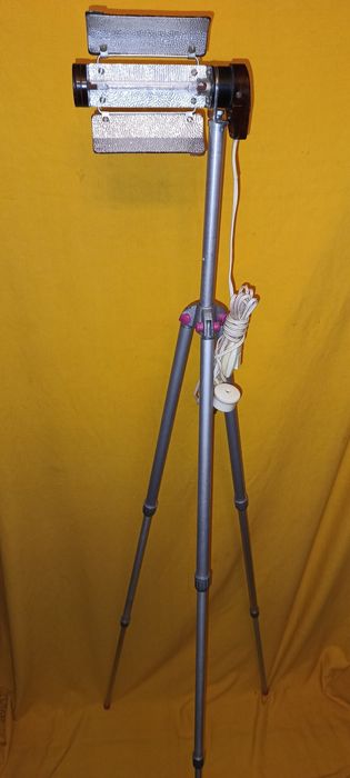 Торшер осветитель Лофт. Кино-фото прожектор + штатив. Накамерный свет.