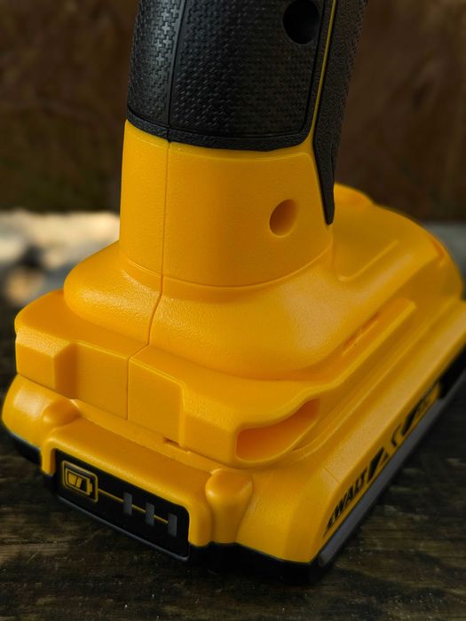 Profesjonalna bezprzewodowa opalarka na baterię DEWALT 18-20V