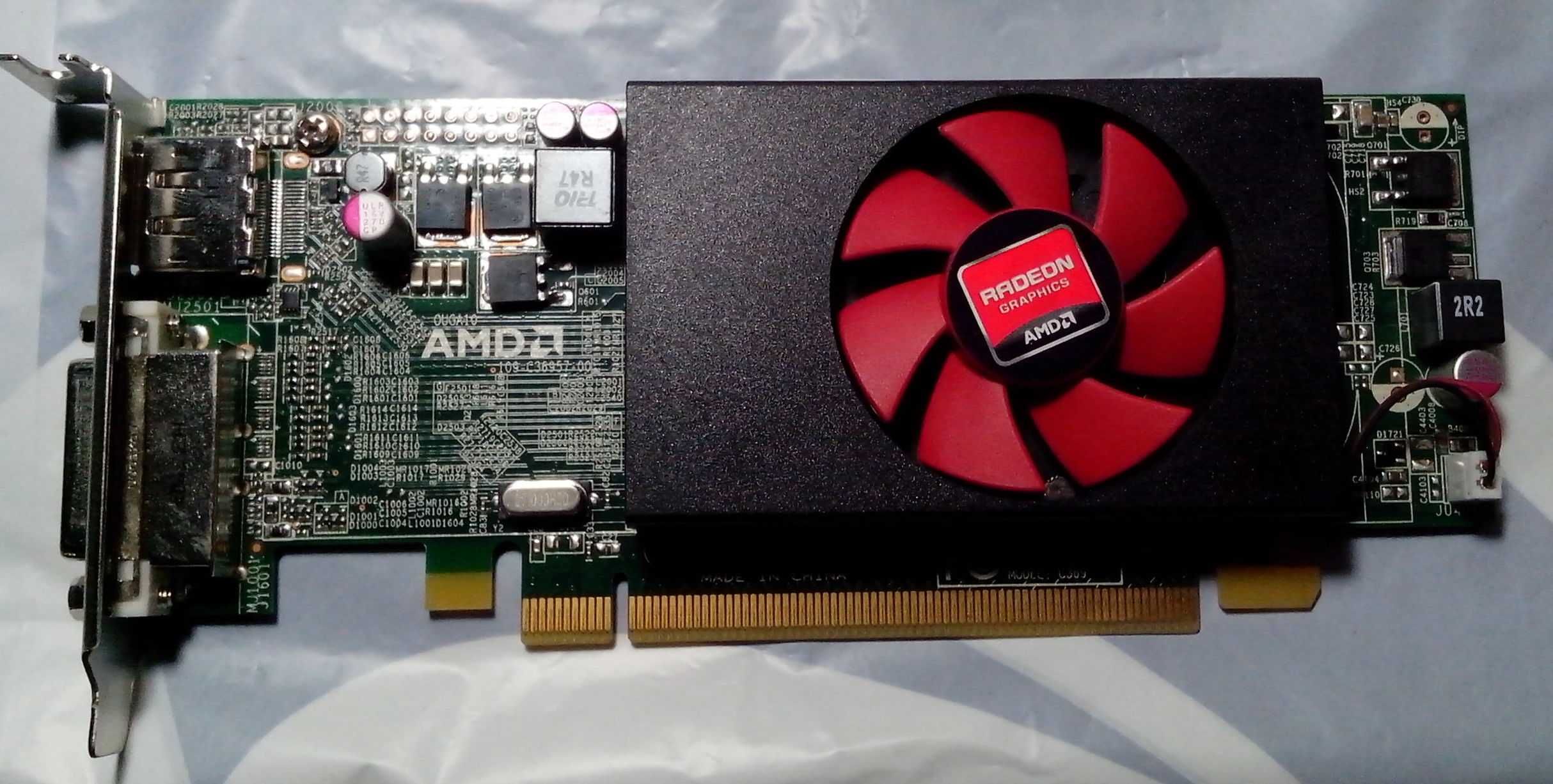 AMD Radeon HD7470 1GB GDDR3 PCIE DX11 4KHd8490 hd7570 r7 250 Gt630 2Gb