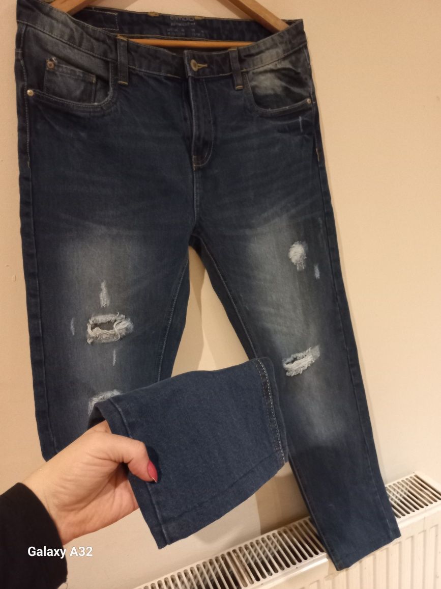 Spodnie jeansowe boyfrends fit. Nowe