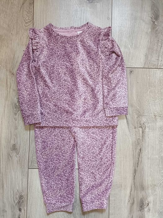 Костюм для дівчинки