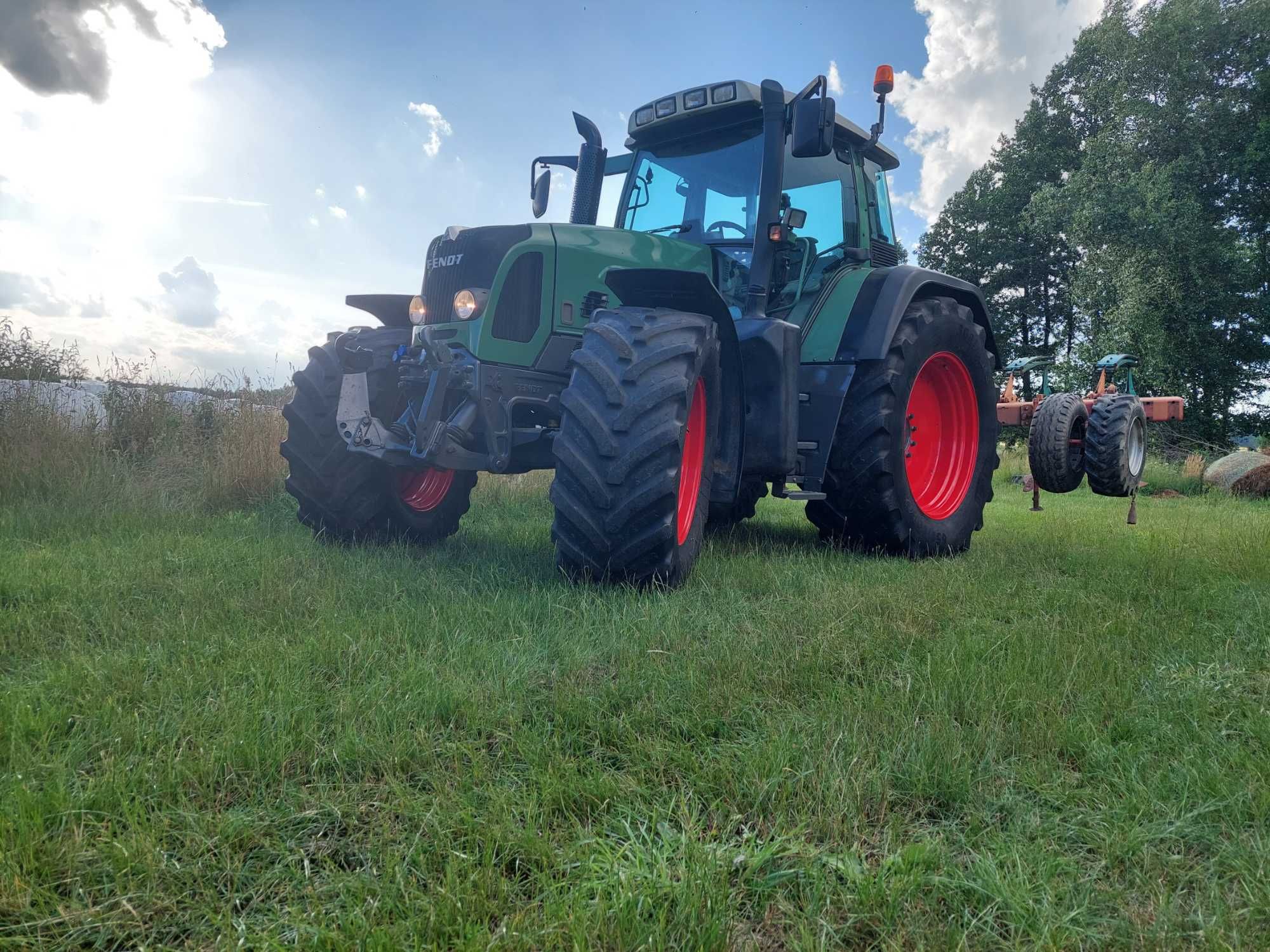 Fendt 818 COM3 , 820 Vario TMS