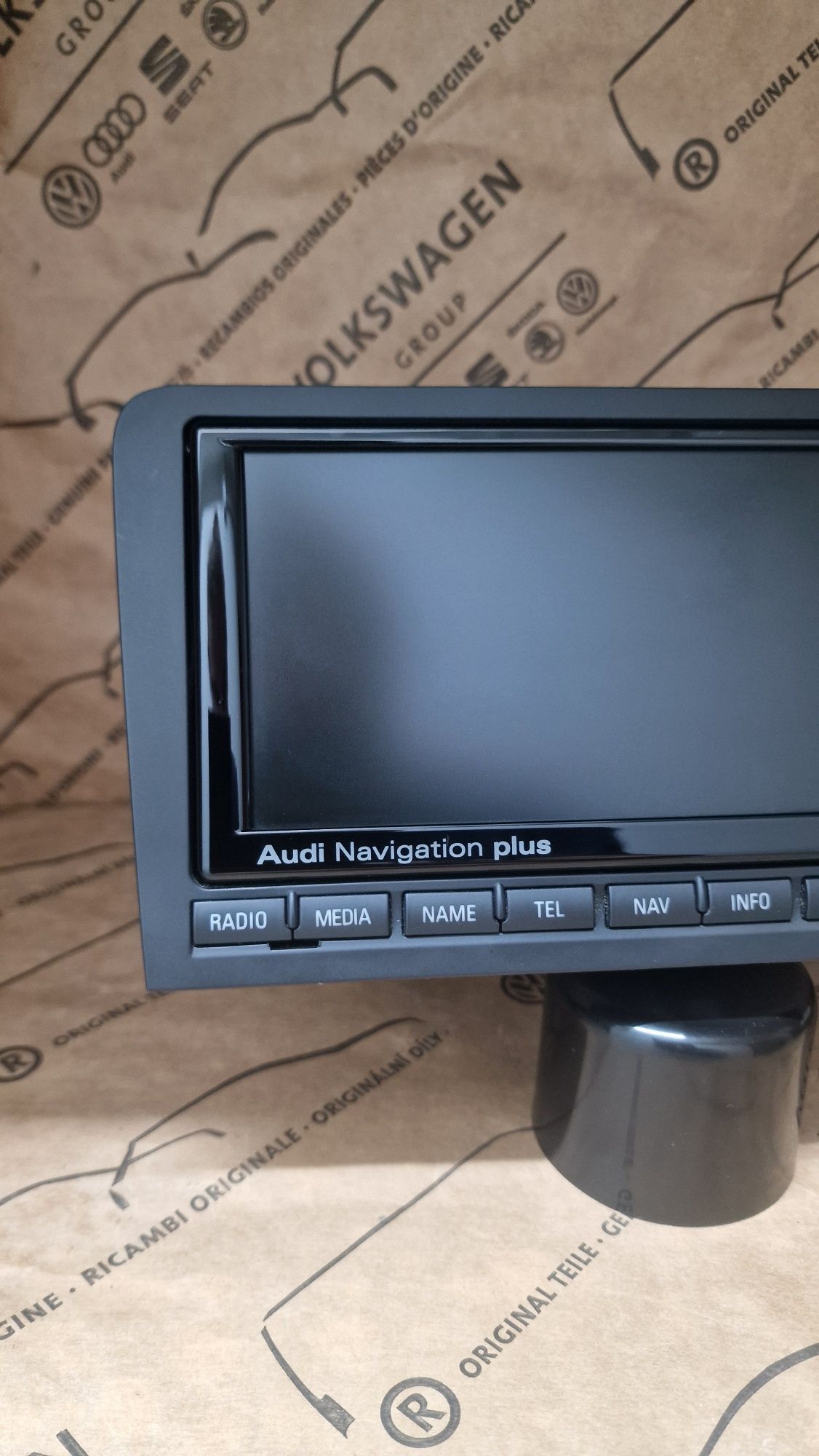 Rádio Audi RNS-E 193G LED