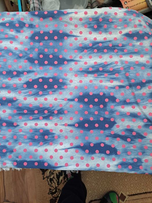 Відріз джинсової тканини