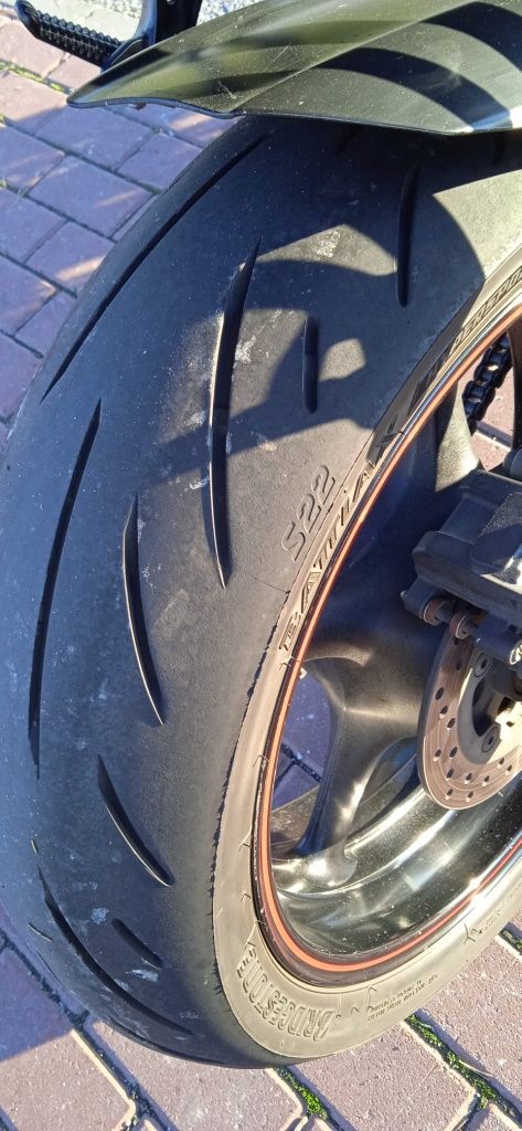 Motocykl Yamaha R6 2005 doinwestowana