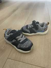 Szare sneakersy carters 23