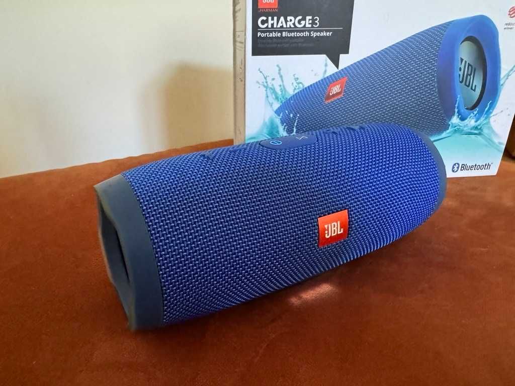 Bluetooth колонка JBL Charge 3