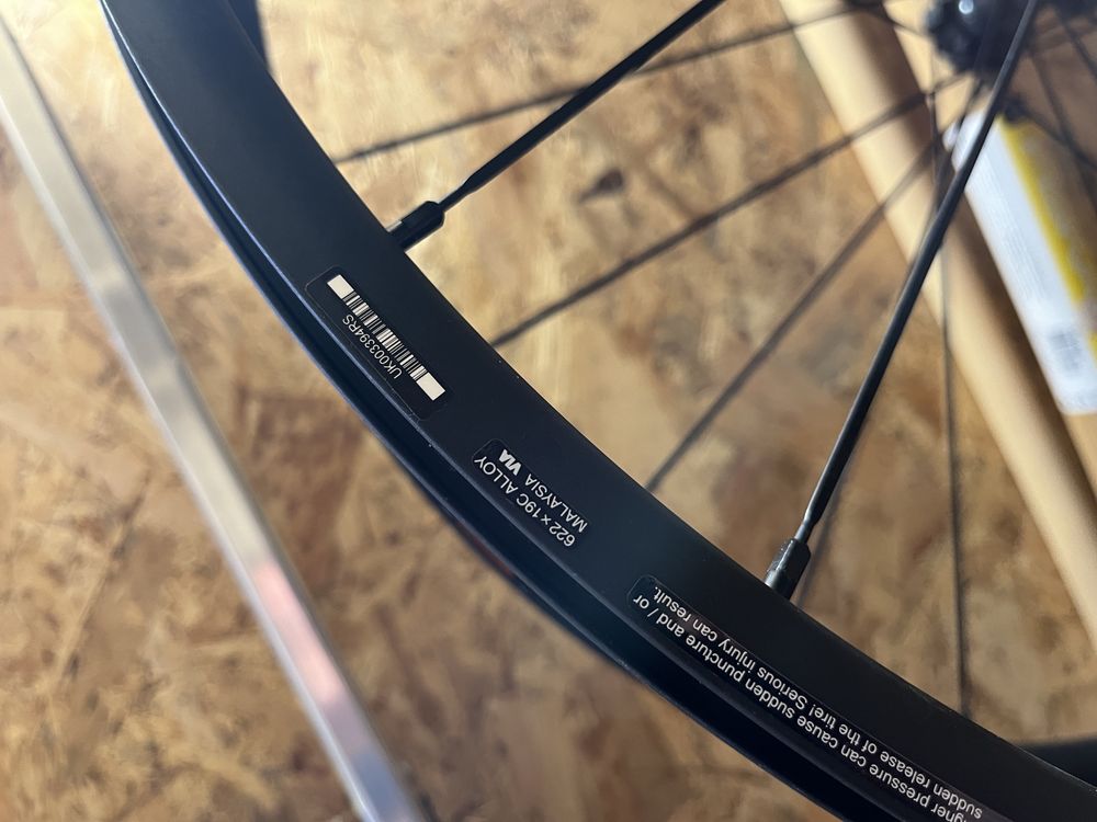 Koła shimano RS 105 WH-RS370 komplet