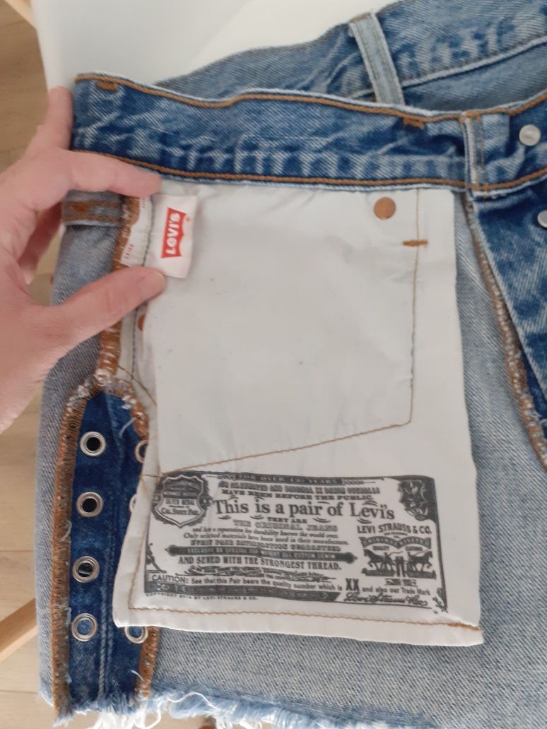 Calções LEVI'S tamanho W27