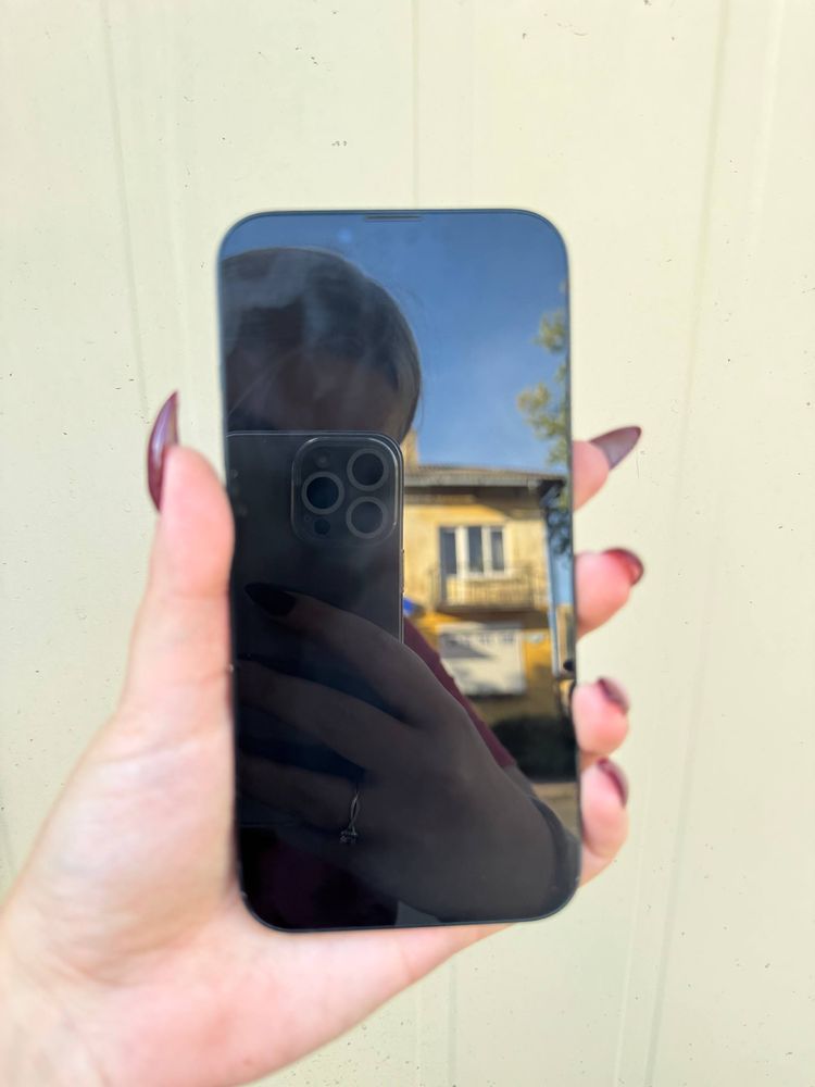 Продам айфон 13/128 нова батарея100% iphone 13:138