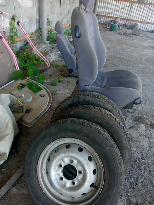 Продам сидіння розкладні до автомобіля НИВА